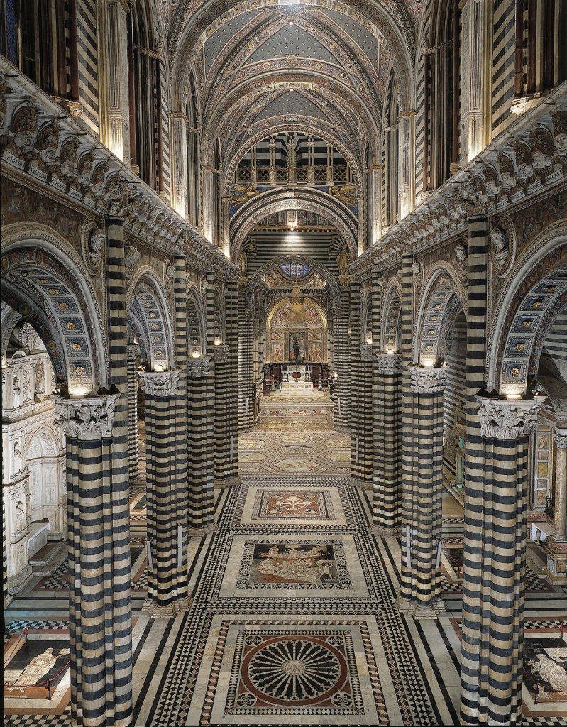 La Catedral de Siena destapa 56 escenas de mármol de su espectacular pavimento realizado entre los siglos XIV y XIX