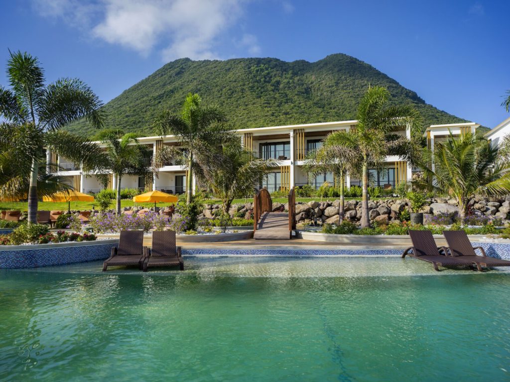 image Cómo llegar a la isla de San Eustaquio statia golden rock hotel