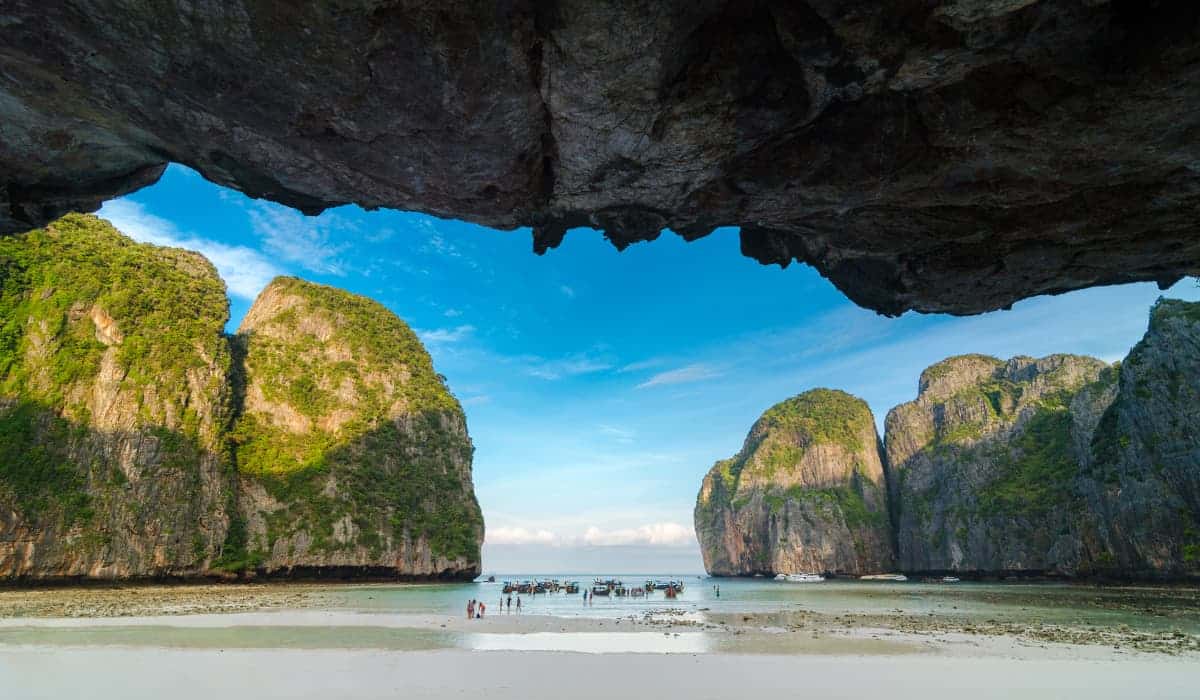 Maya Bay La Corte Suprema de Tailandia ordena la rehabilitación ambiental del lugar afectado por el turismo masivo