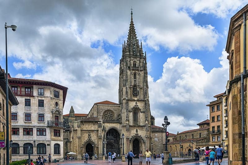 image cosas para hacer en Oviedo 1 Catedral de Oviedo