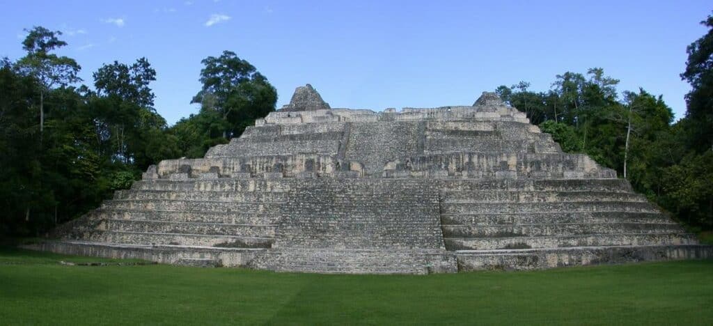 image visitar belice 1200px Caracol Temple