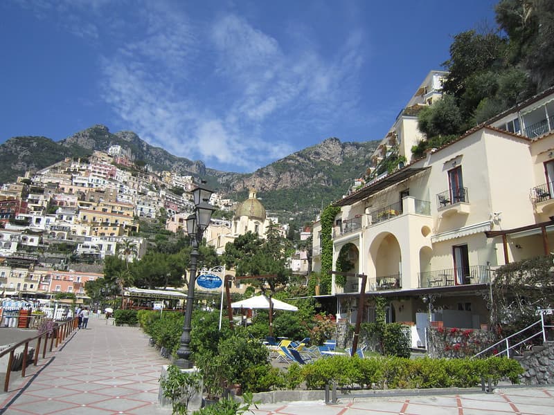 image sur de Italia 8 Positano