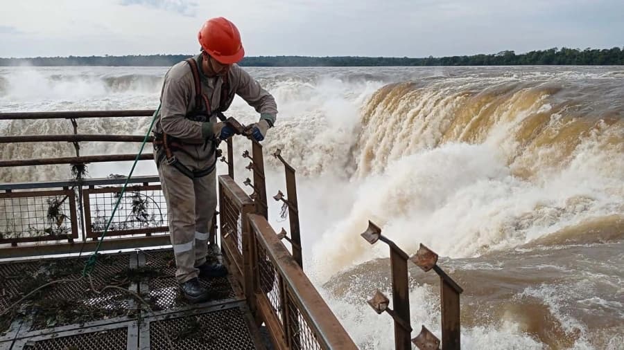 Iguazú Comienza el proceso de recuperación de la pasarela a Garganta del Diablo