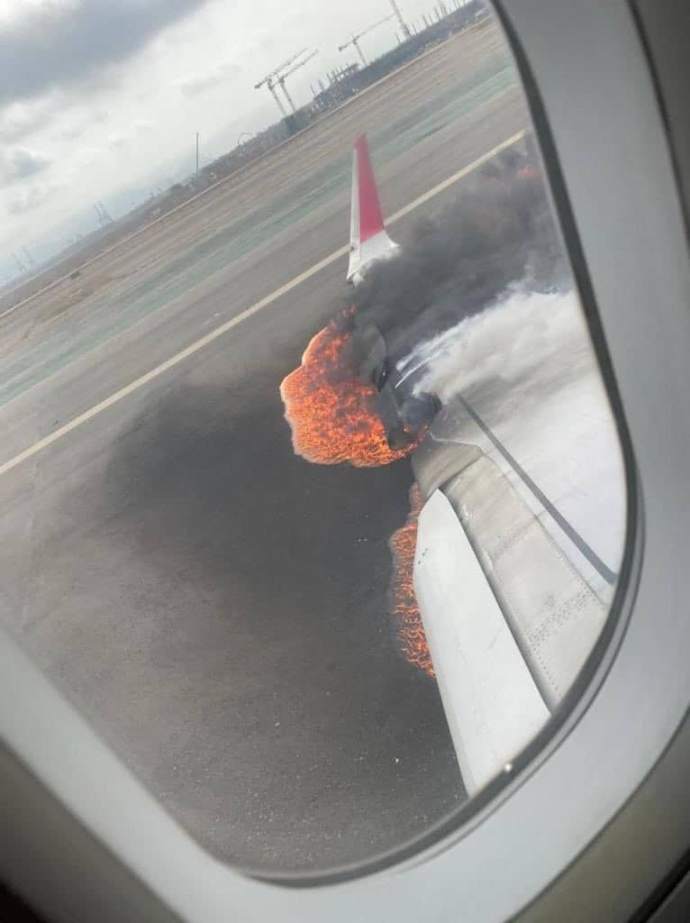 aeropuerto Impresionante video: Un camión de bomberos y un avión chocaron en el aeropuerto Jorge Chávez image aeropuerto Fh4WJ7KWIAU Z3S