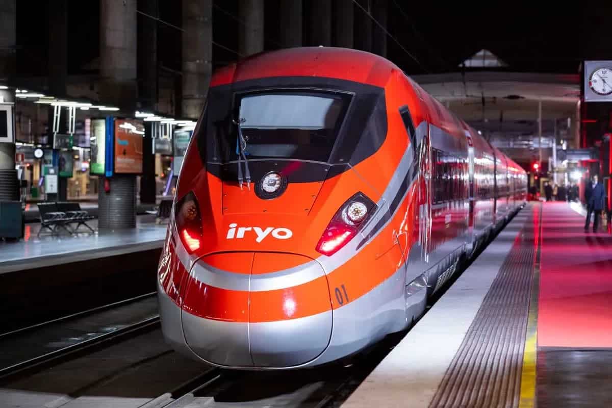 Iryo, el nuevo tren de alta velocidad de España, y estos son los destinos a los que puedes viajar 1