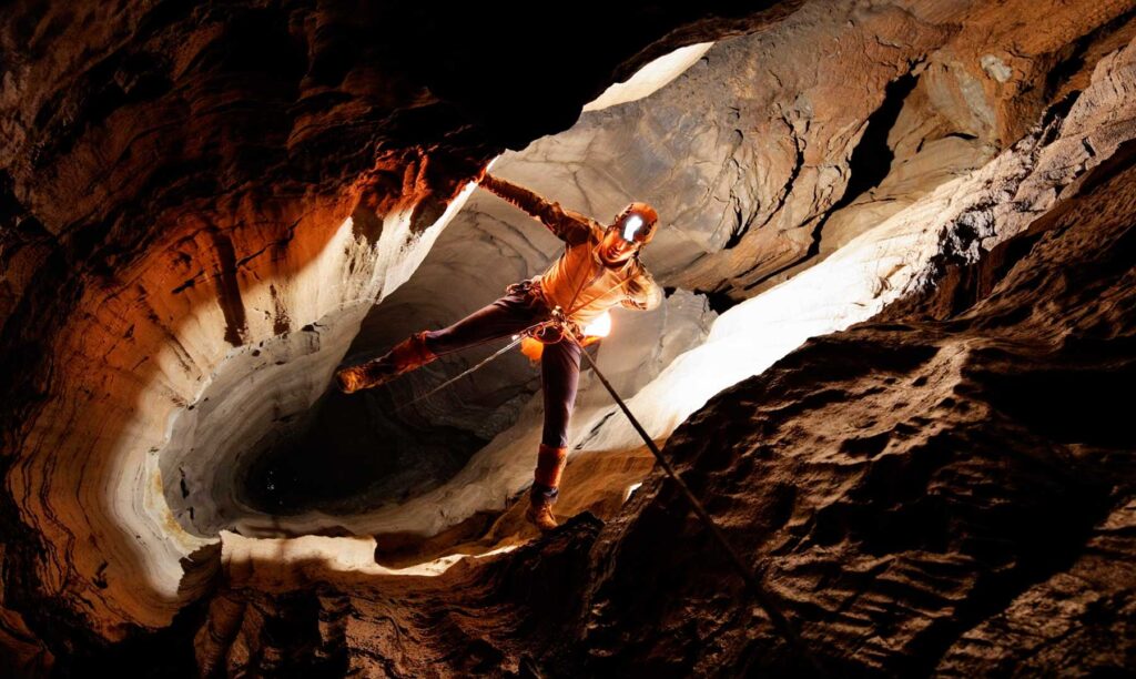 image La cueva mas profunda del mundo