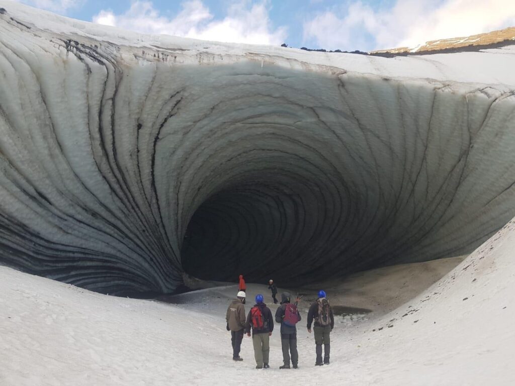 [Video] Tragedia en Tierra del Fuego: un desprendimiento de roca de hielo aplastó a turista brasileño