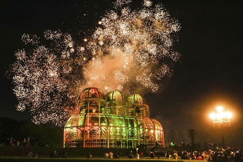 image Año Nuevo en Brasil 2023 natal en curitiba 2