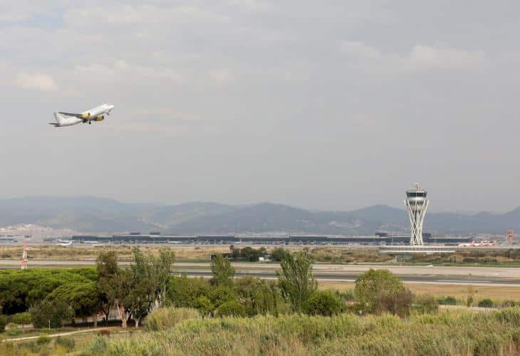 Polémica en el aeropuerto de Barcelona por una fuga de pasajeros de un vuelo proveniente de Marruecos