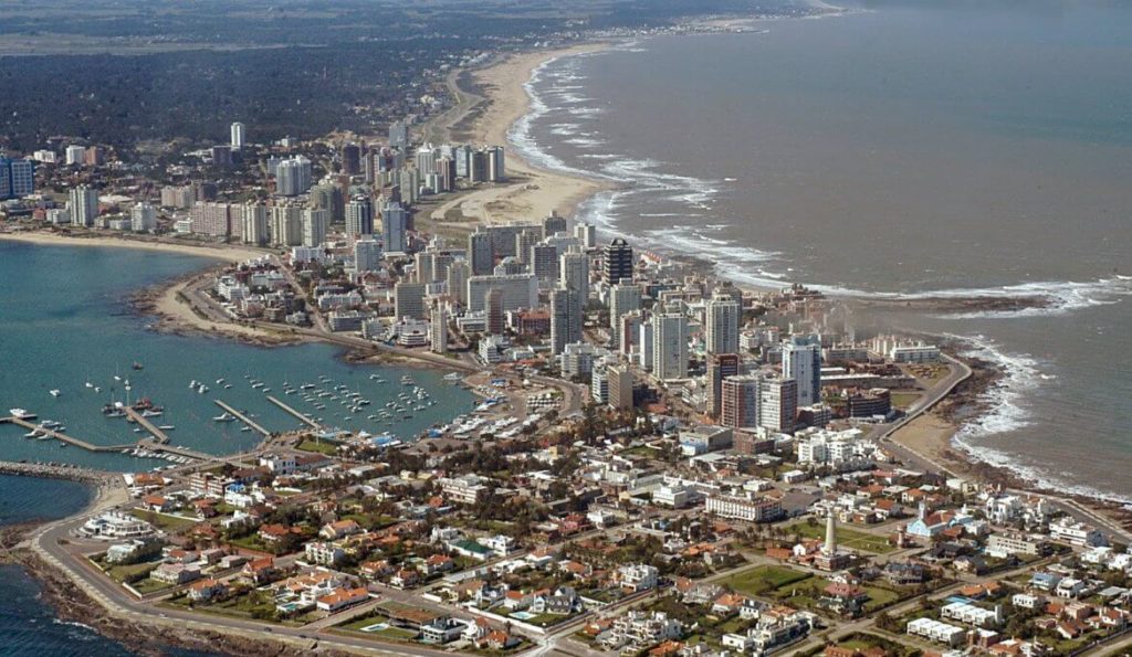 Uruguay aprueba proyecto para empezar construir el mayor rascacielos de Latinoamérica con una altura de 320 metros