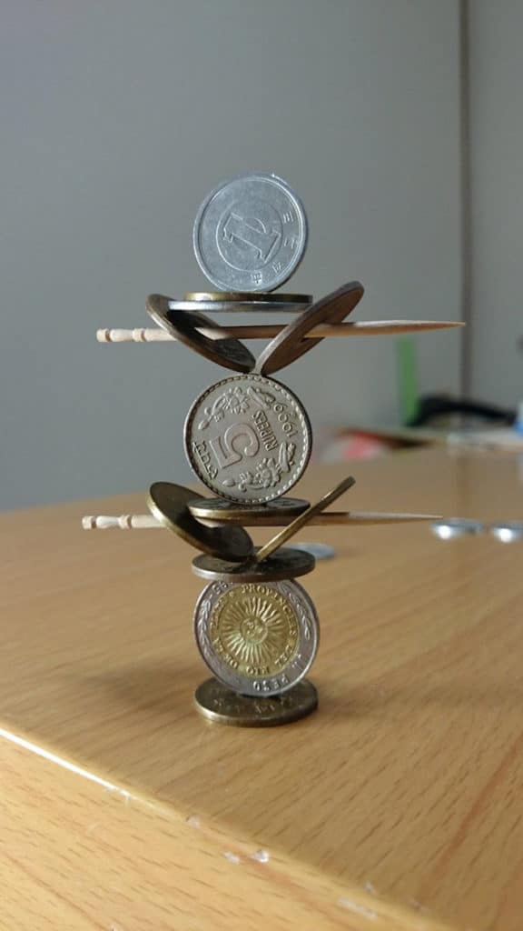 image monedas thumb tani coin stacking sculptures 4