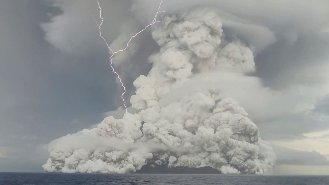 230106153835-01-lightning-report-tonga-volcano-buffalo-climate