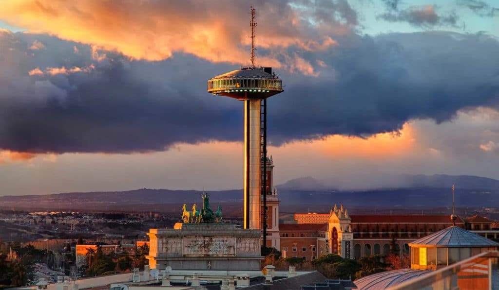 image mejores destinos en la naturaleza Faro de Moncloa las mejores vistas panoramicas de Madrid para descubrir por solo 4E 1