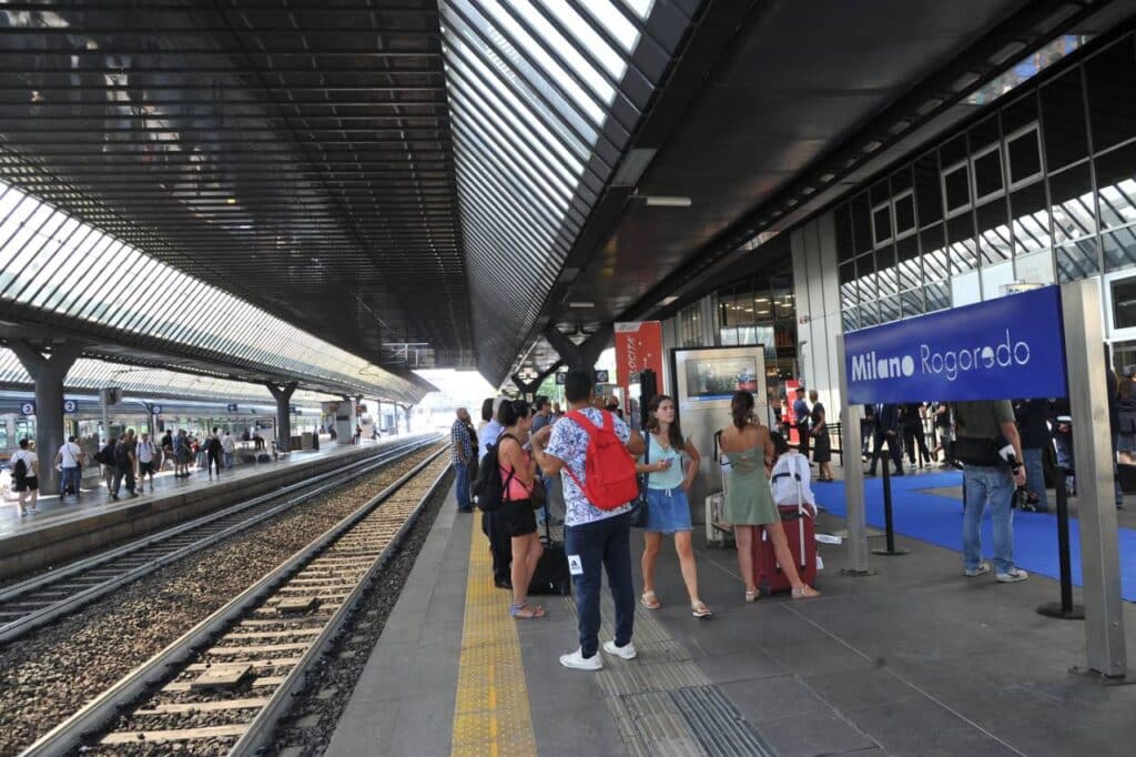 image viajar de Roma a Milán milano rogoredo stazione 1