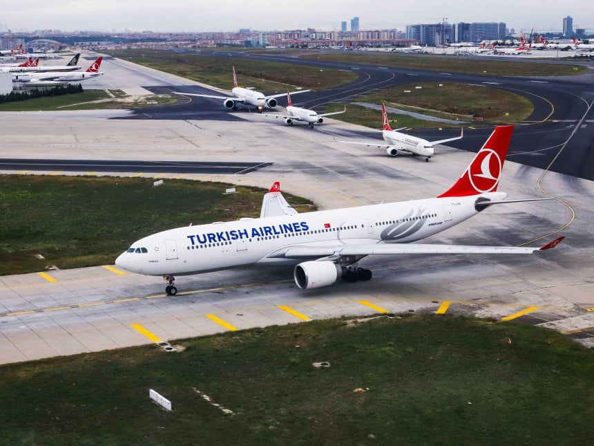 image Terremoto en Turquía y Siria Turkish airlines evacua personas tras terremoto en turquia y siria 1