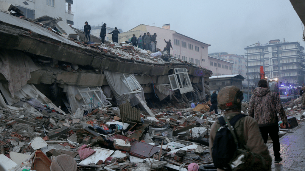 Según la ONU, los daños del terremoto en Turquía superarán los 100.000 millones de dólares