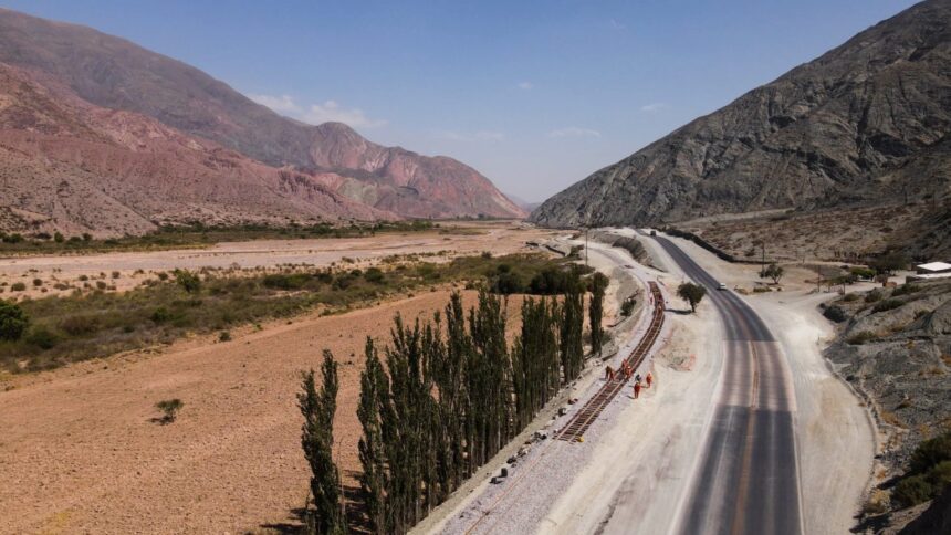 Argentina: El tren turístico de la Quebrada de Humahuaca comenzaría a funcionar en octubre 2023