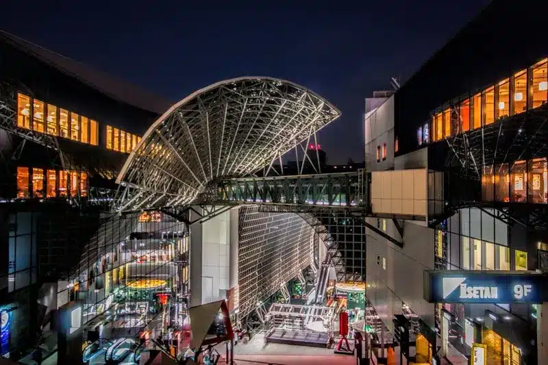 image Kyoto train station.jpg