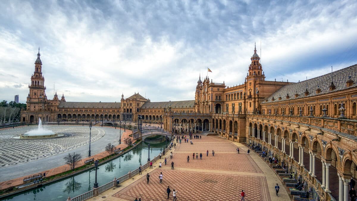 Plaza-España-Sevilla-la-más-linda-de-Europa-1