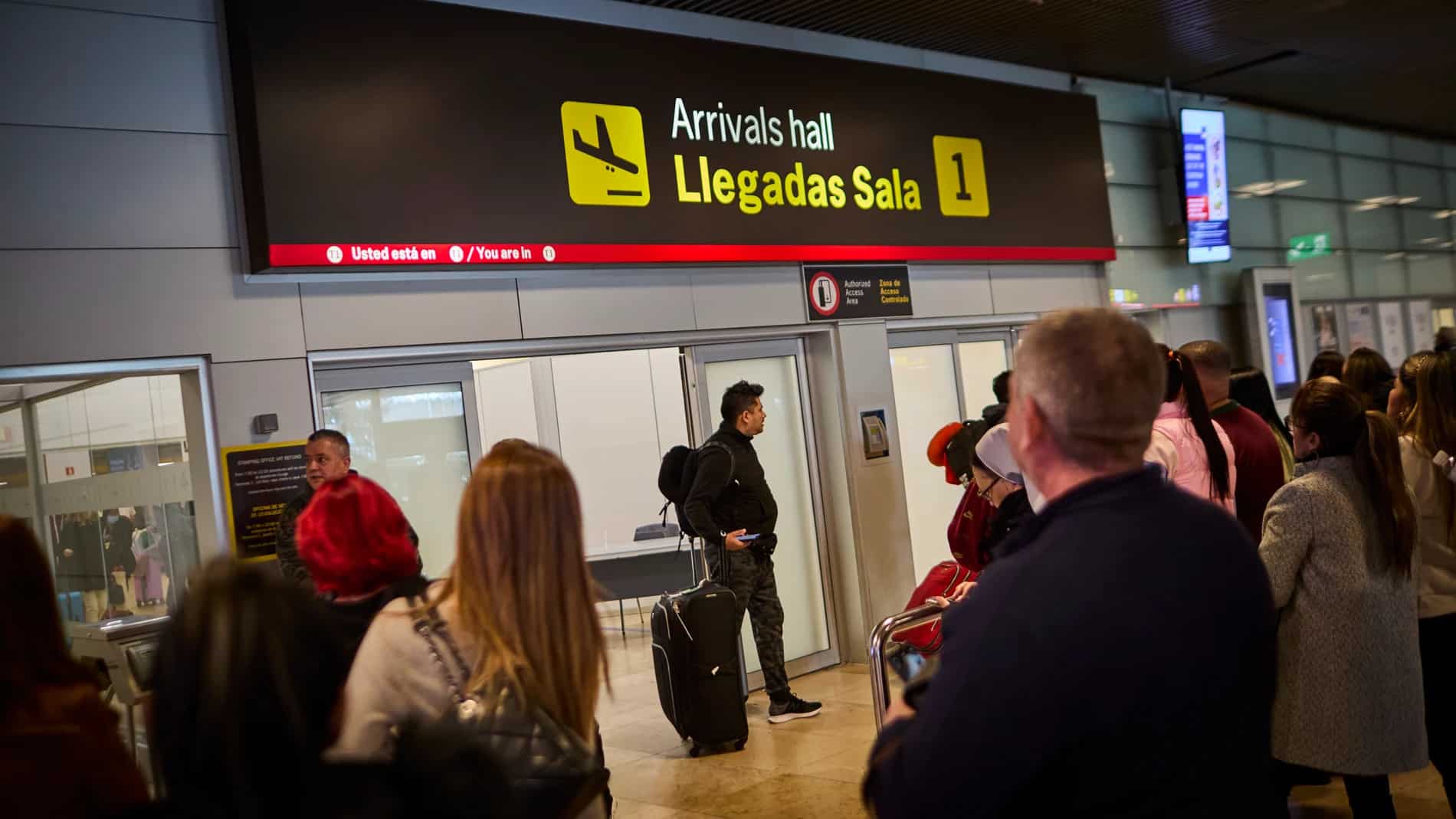 España Los viajeros podrán comprar servicios de vuelo y tren en un solo billete a partir de septiembre-1