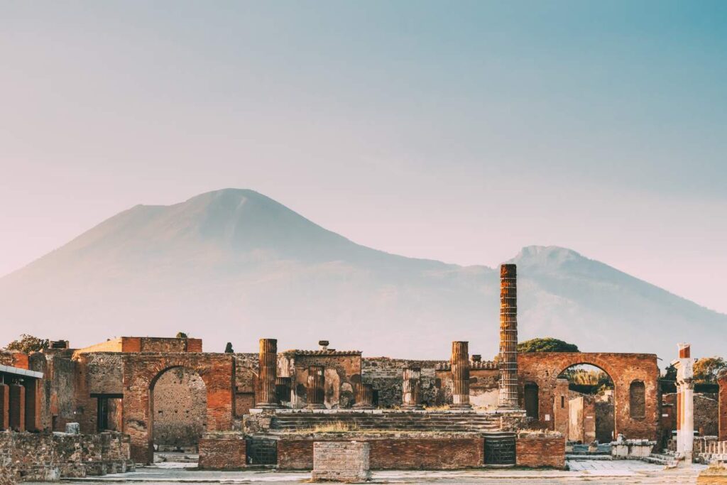 image tren de alta velocidad de Roma a Pompeya Italia impulsa conexiones con un tren de alta velocidad de Roma a Pompeya 1