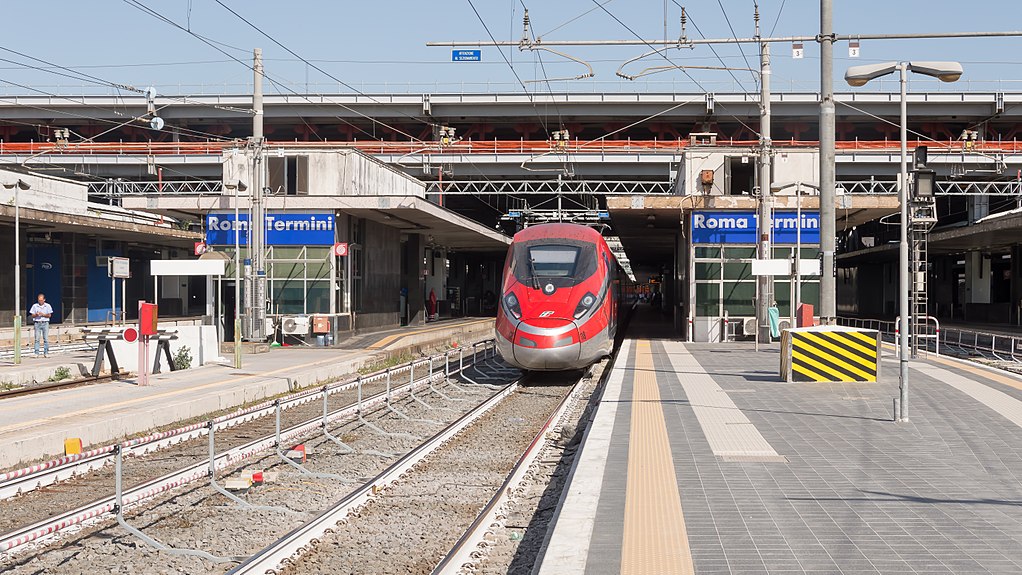 image tren de alta velocidad de Roma a Pompeya Italia impulsa conexiones con un tren de alta velocidad de Roma a Pompeya 2