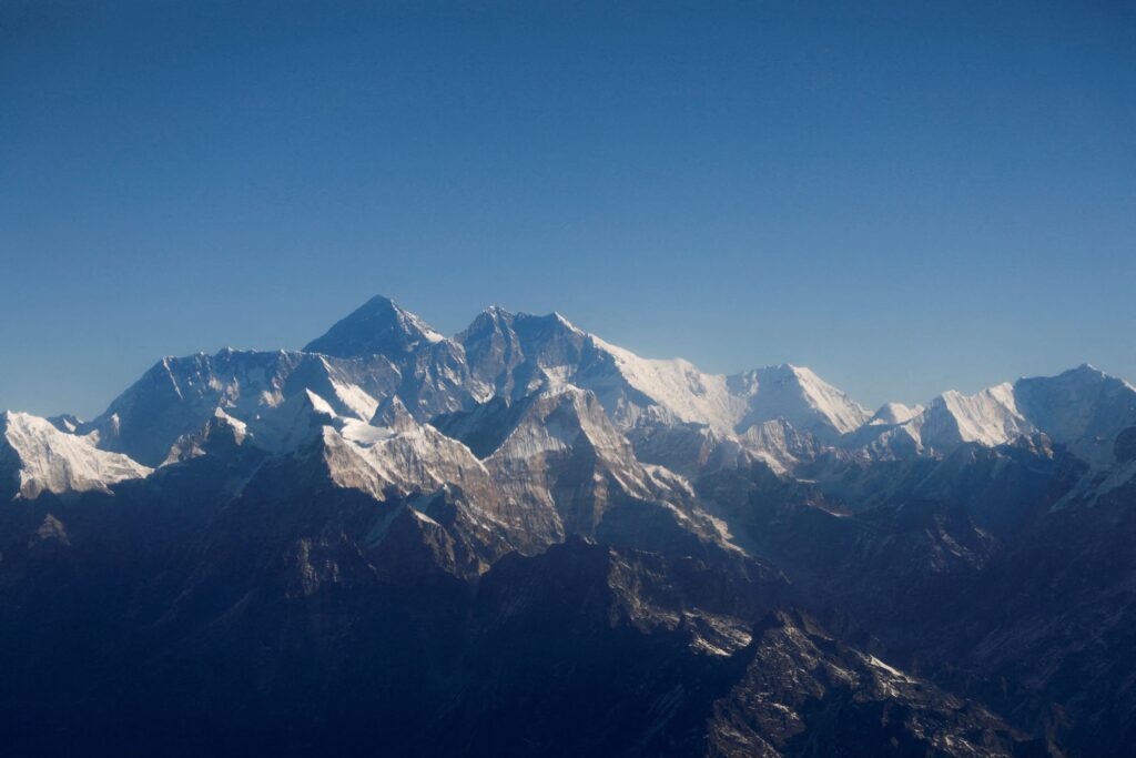 Un helicóptero se estrelló cerca del monte Everest y provocó la muerte del piloto y 5 turistas mexicanos