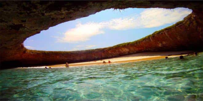 hidden-beach-playas_660x330