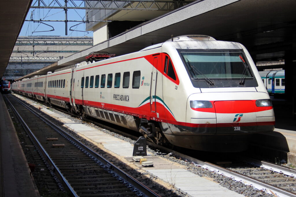 Italia ofrece descuentos de hasta 70% en los trenes para viajeros menores de 30 años