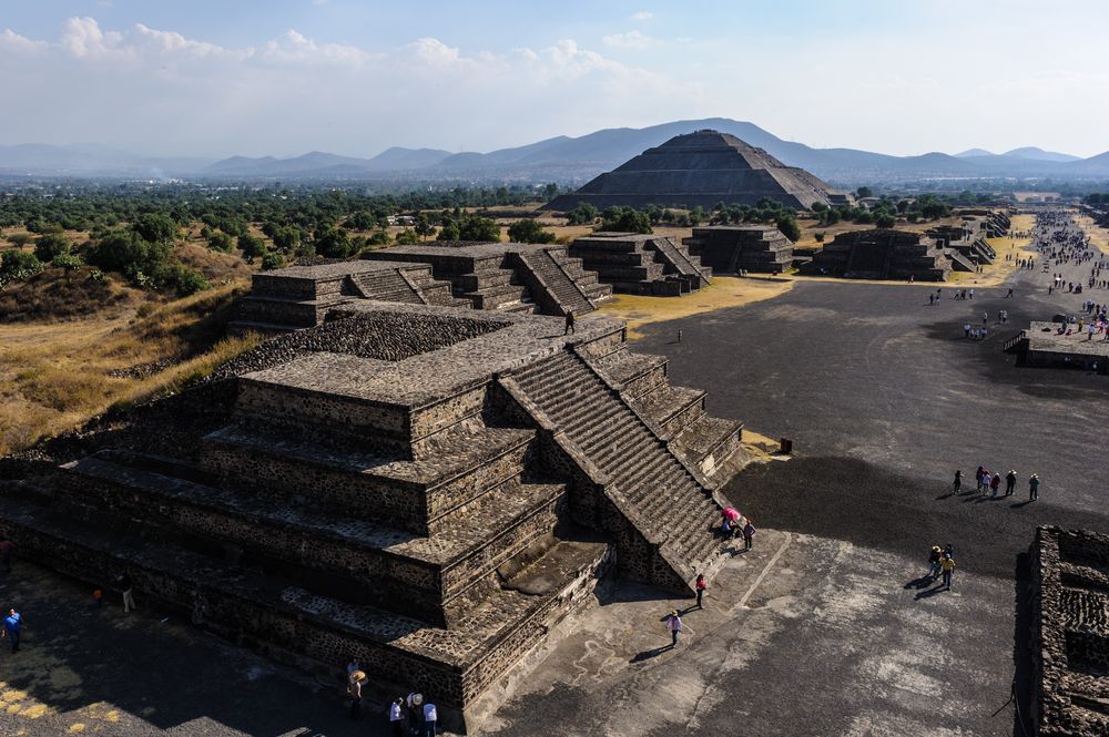 image destinos cercanos a CDMX piramide de la luna 1