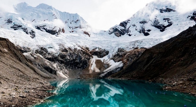 image glaciares en los andes peruanos