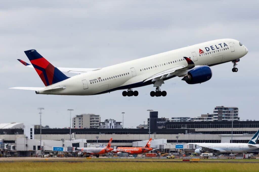 La aerolínea Delta Air Lines pone a la venta tickets para ver el eclipse solar del 8 de abril desde un avión