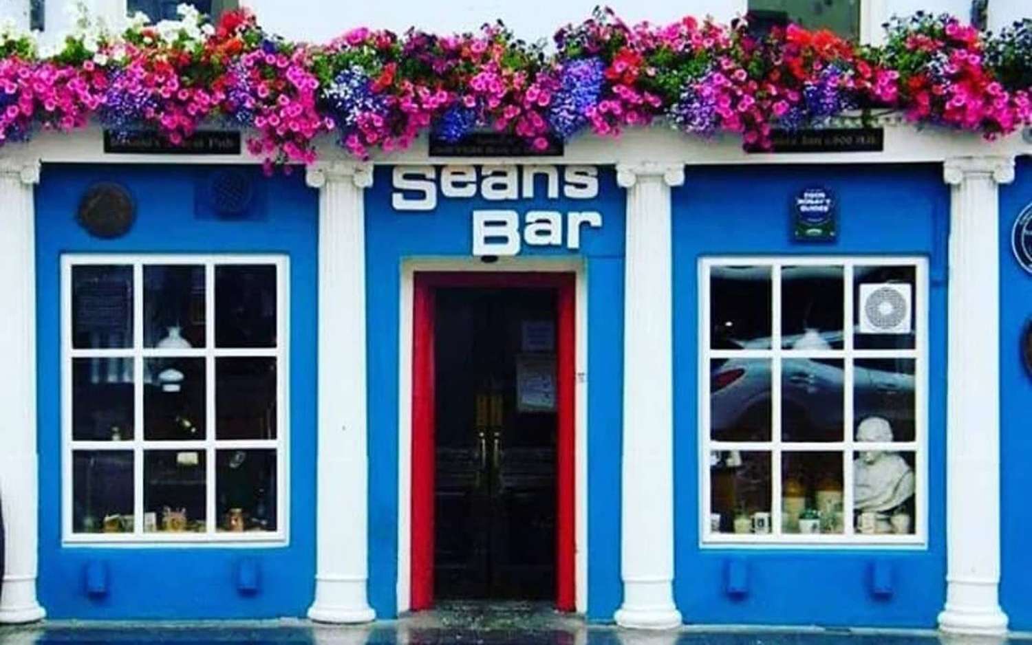 seans-bar-ireland-athlone-exterior-EUROOLDPUB0719-b1f2ff9958ad4a33976116e5eda4b0a8