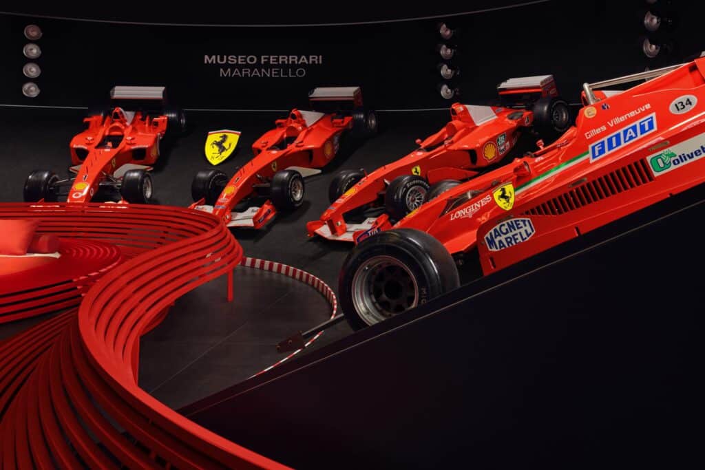 image Pasa la noche en el Museo Ferrari