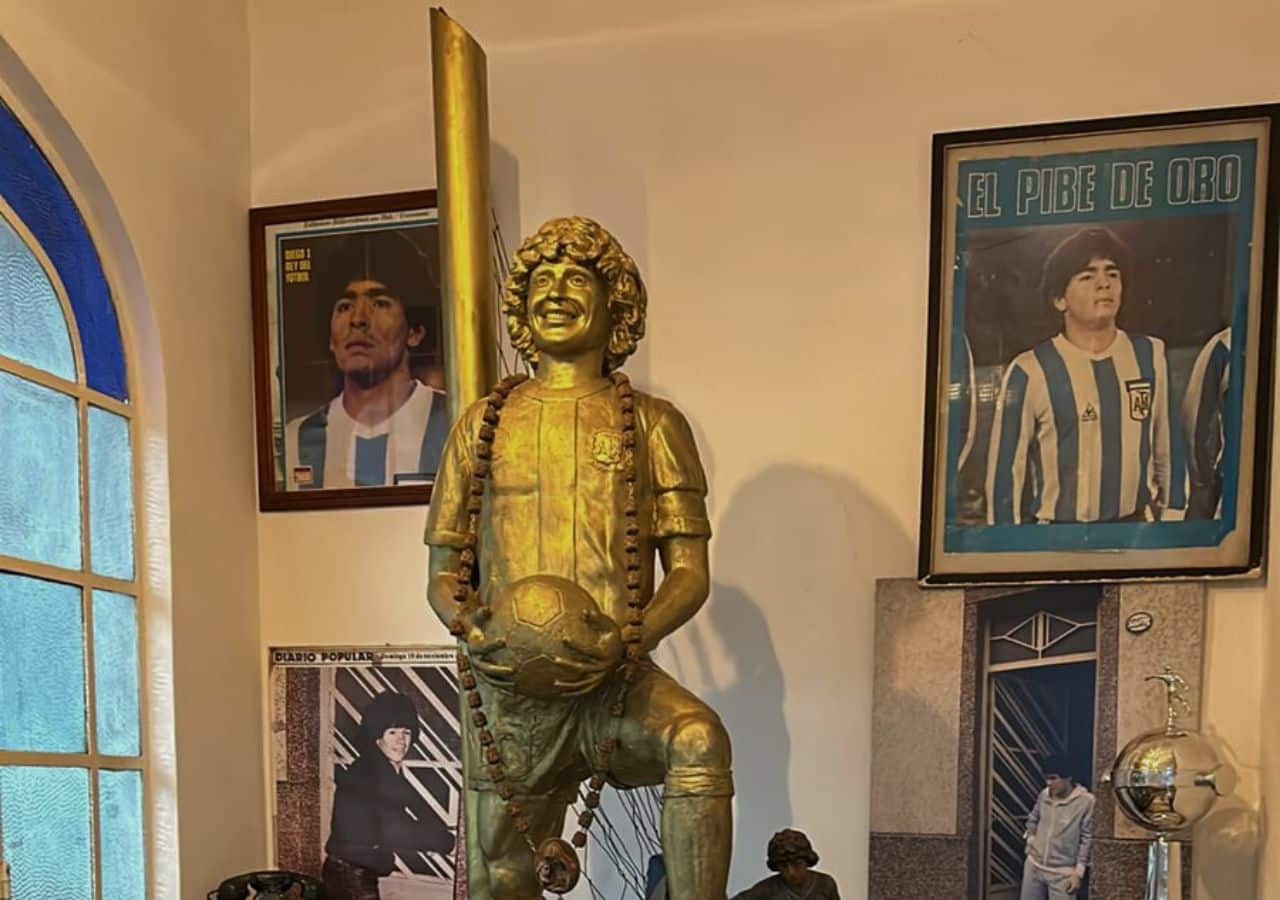 casa-de-diego-maradona-tour-buenos-aires-argentina-11