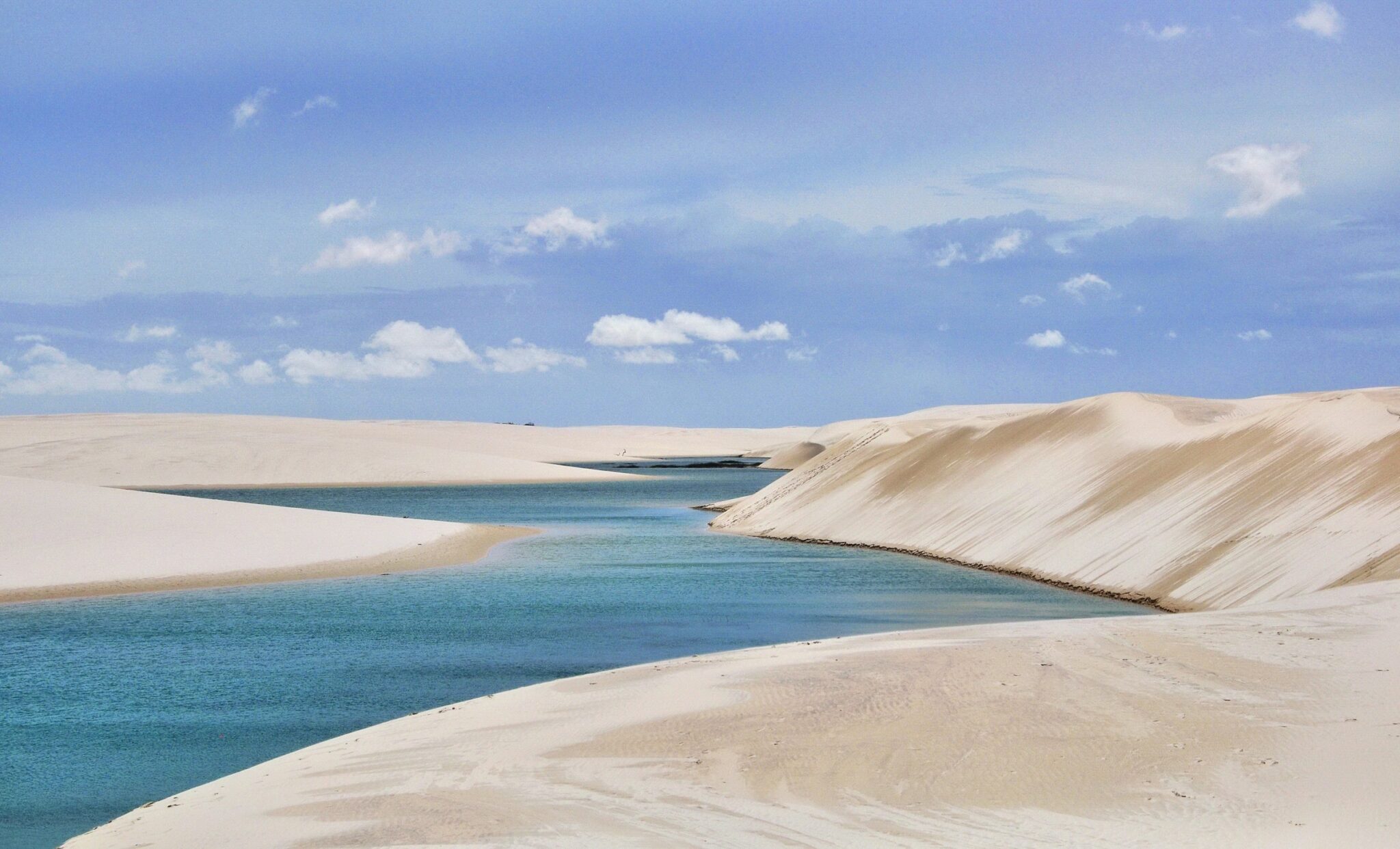 Qué hacer en Lençóis Maranhenses, un paraíso de dunas blancas y verano eterno en el noreste de Brasil