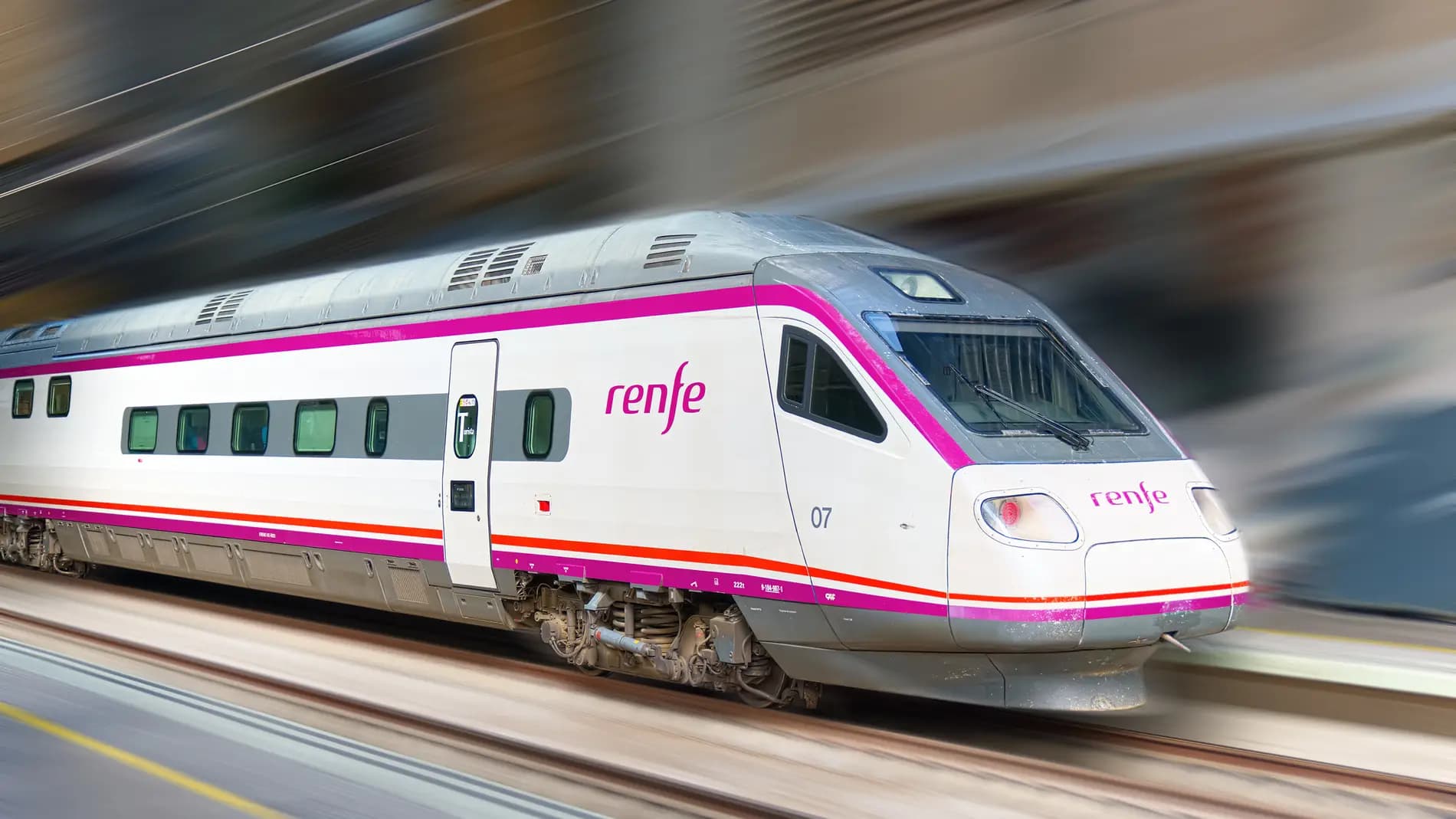 Renfe-lanza-billetes-a-7-euros-a-destinos-verano-Europa-Madrid-Barcelona-Valencia-Sevilla-Pamplona-1