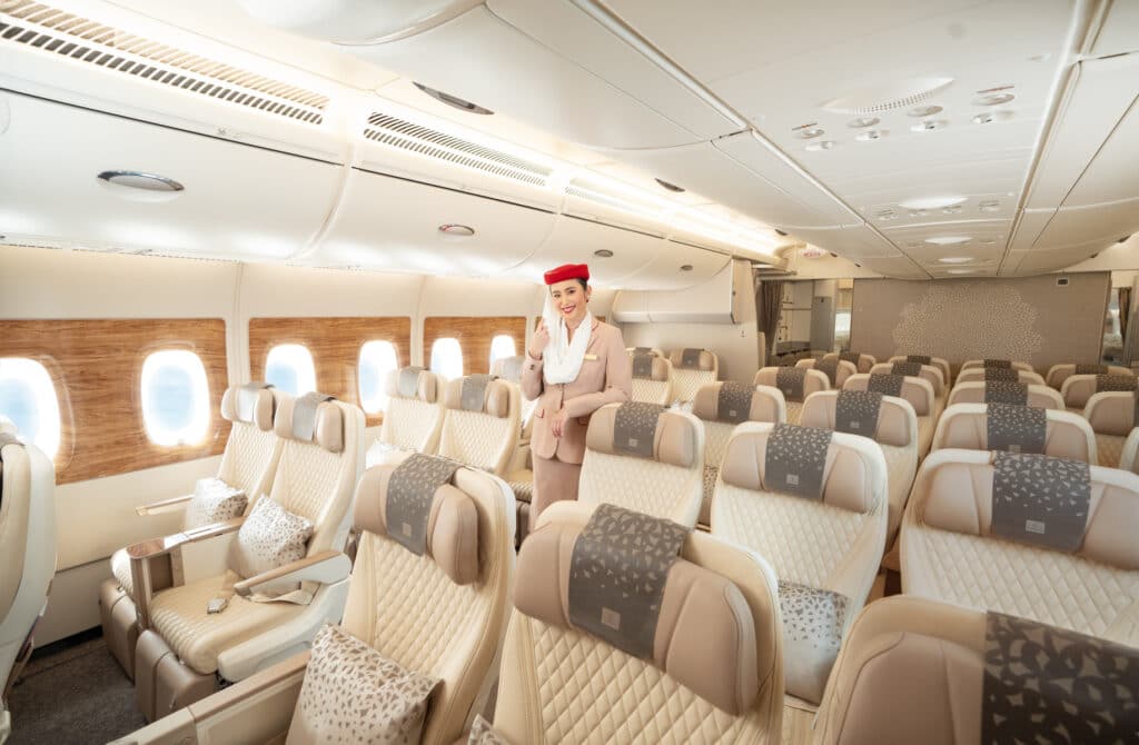 image Emirates tripulantes emirates rutina avion 1