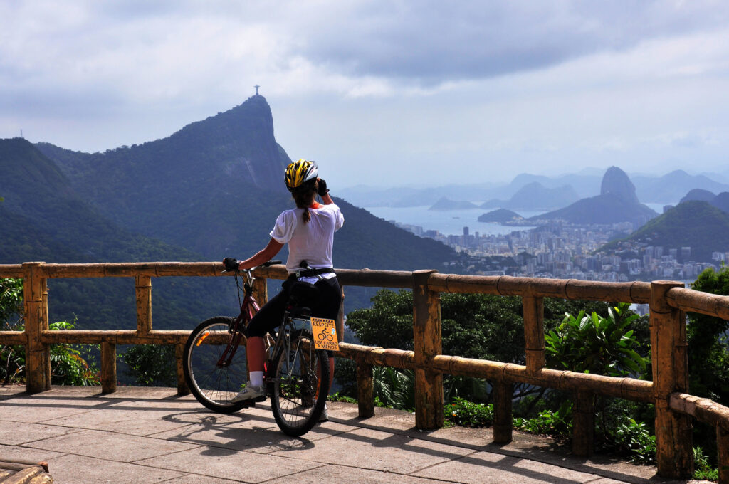 image tours sobre misterios y leyendas Mountain Bike Vista Chinesa RJ Foto Alexandre Macieira Riotur