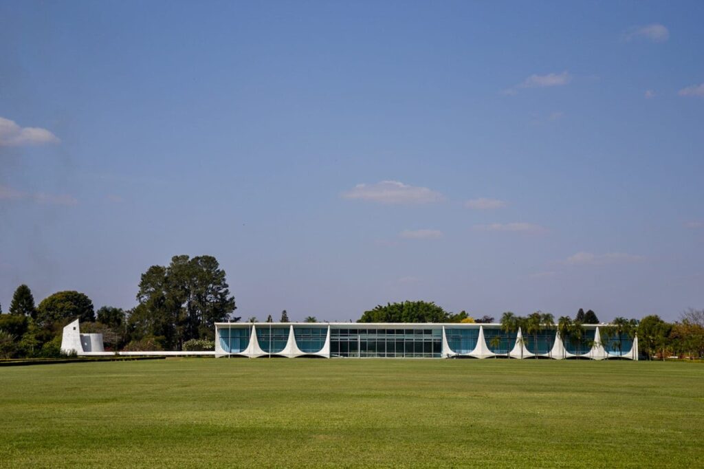 image Ruta de Oscar Niemeyer en Brasil Palacio da alvorada oscar niemeyer brasilia 1