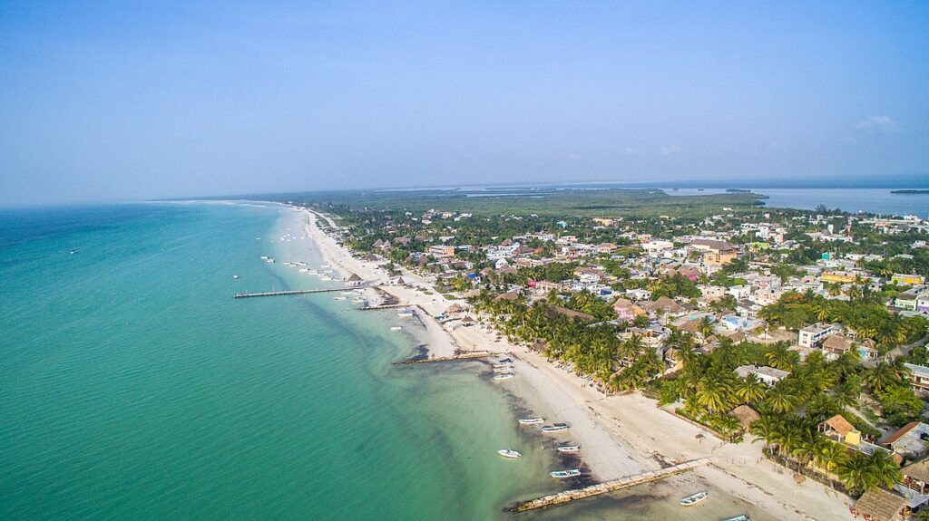 image destinos poco conocidos en América Latina holbox mexico 1