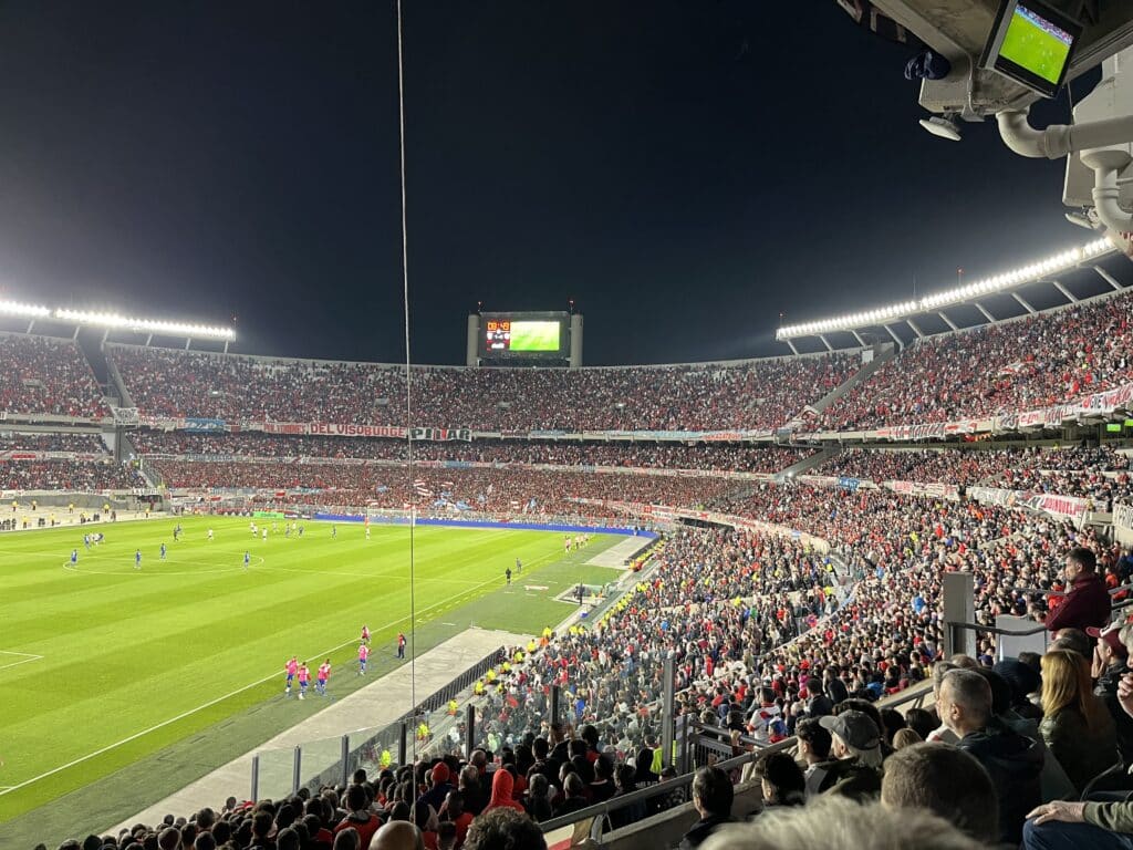 image Gol Linhas Aéreas Monumental River Plate 1