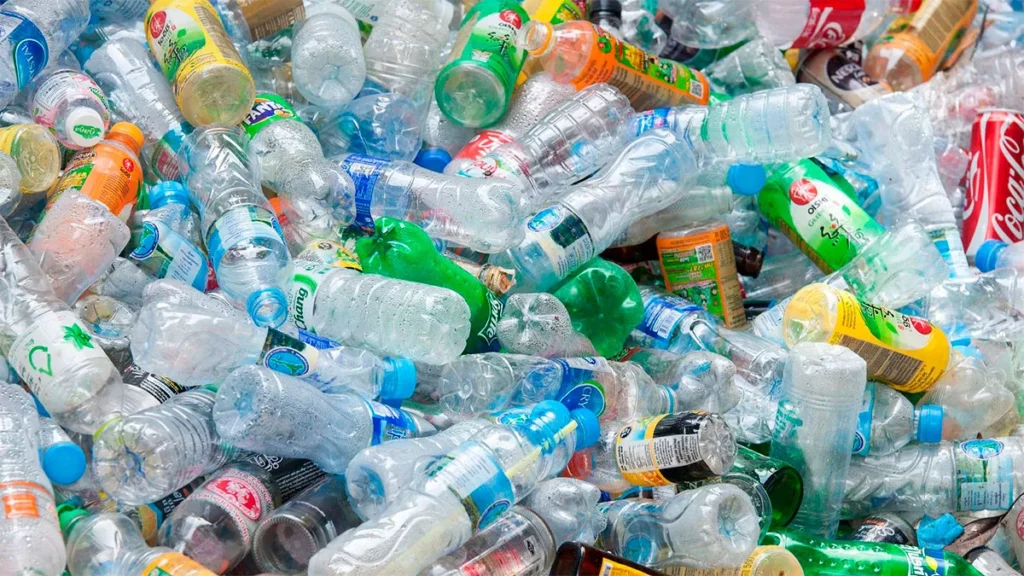 image botellas de plastico 1024x576 1 1