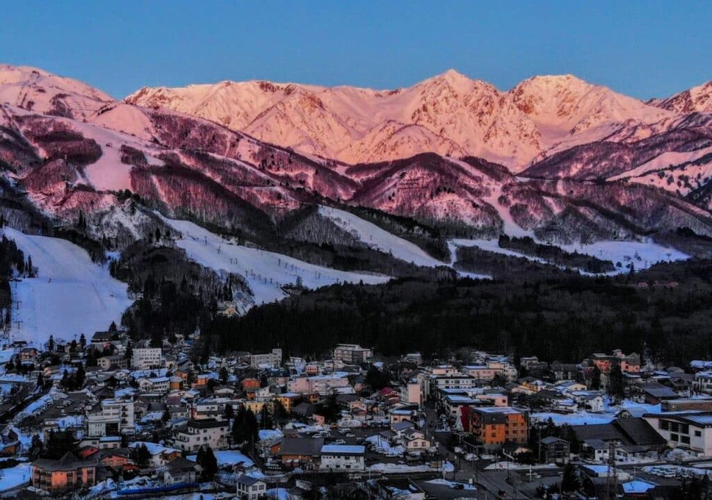 image destinos de nieve para conocer en 2025 5 destinos de nieve para conocer en 2025 y disfrutar experiencia de esqui y snowboard