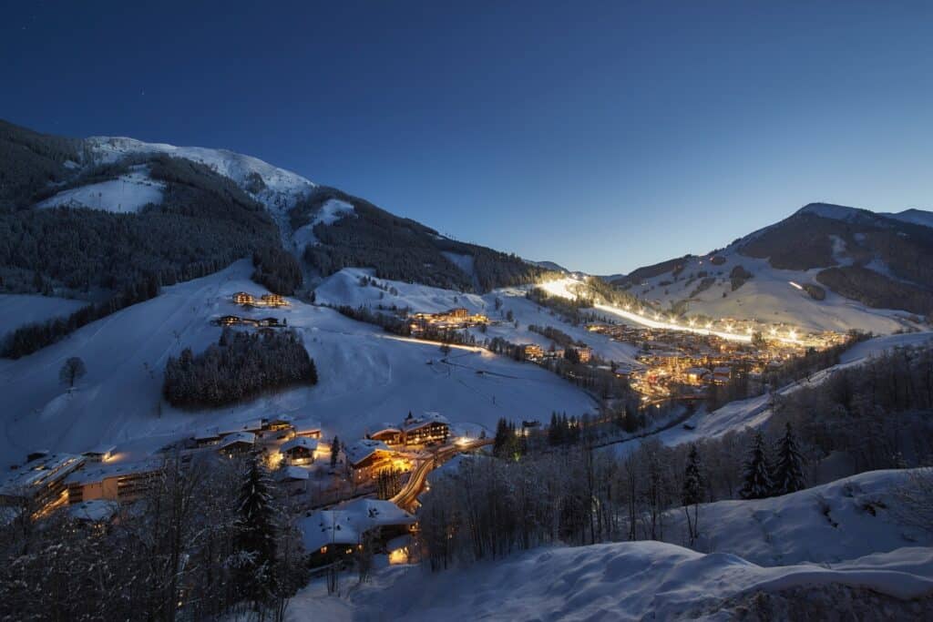 image destinos de nieve para conocer en 2025 Hinterglemm ski resort 1