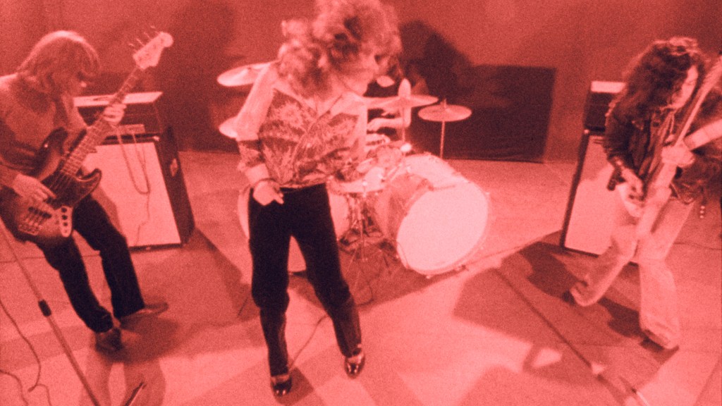 Big-Screen-de-Zeppelin-expertos-en-pantallas-gigantes-y-proyeccion-intriper.jpg