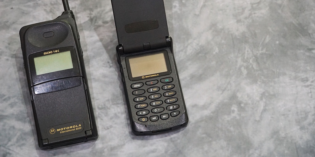Celulares-antiguos-valiosos-que-los-coleccionistas-pagan-hasta-4-mil-dolares-intriper.jpg