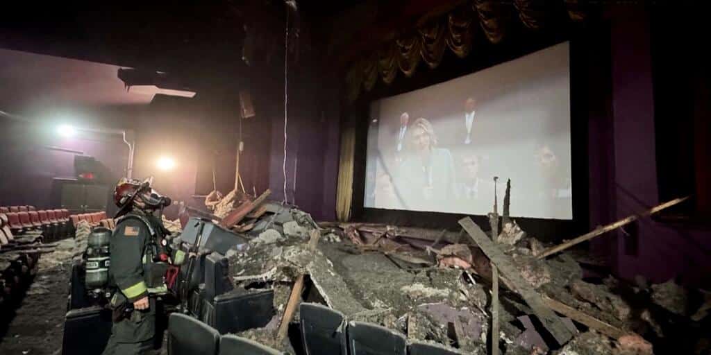 Pareja-sobrevive-al-derrumbe-del-techo-en-cine-de-Washington-intriper.jpg