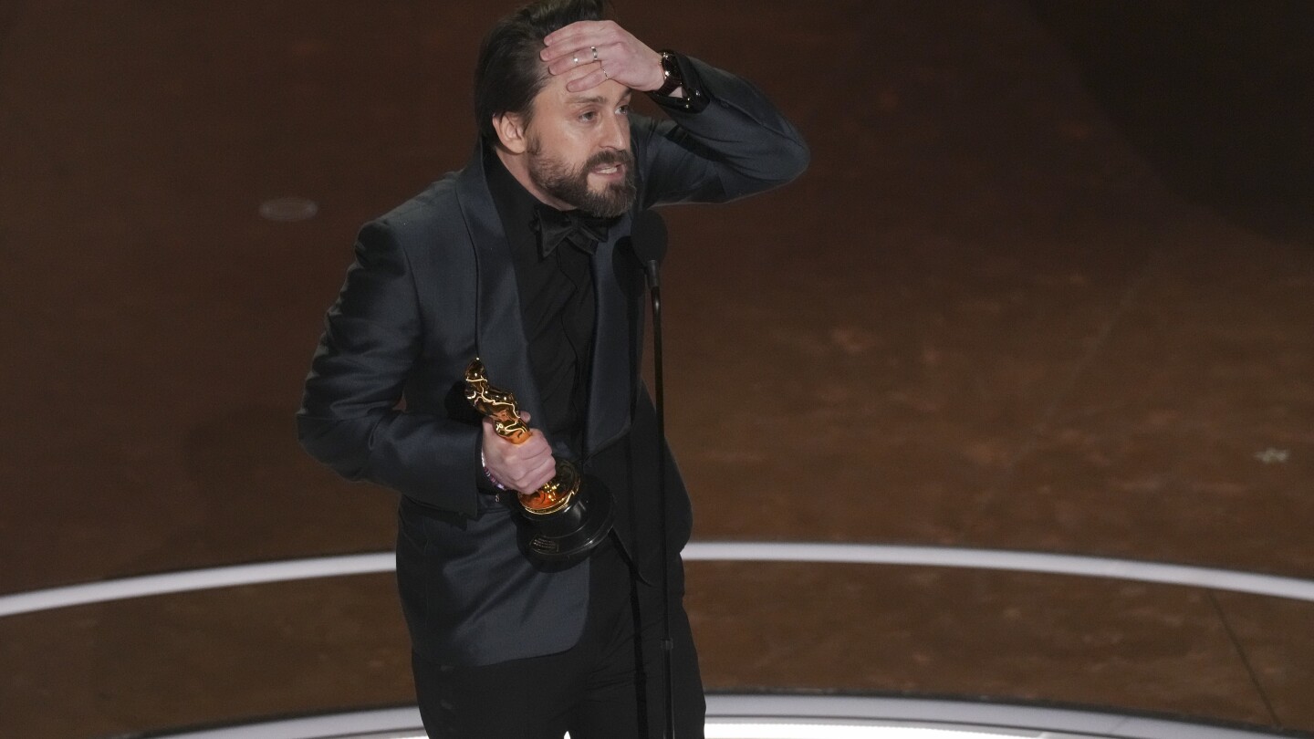 Flow-y-Kieran-Culkin-triunfan-en-los-97o-Premios-de-la-Academia-intriper.jpg
