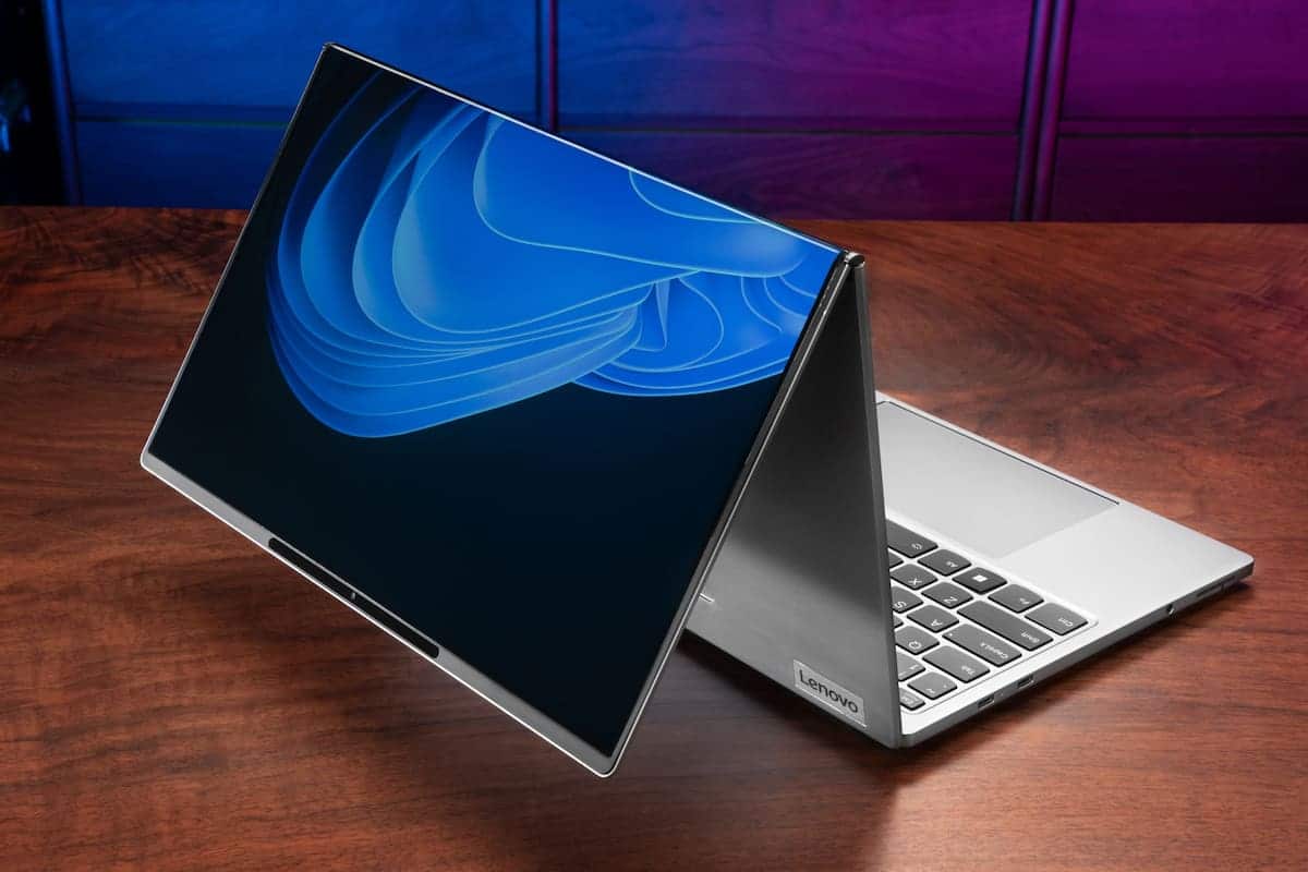 Lenovo-sorprende-en-MWC-2025-con-sus-notebooks-mas-innovadoras-intriper.jpg